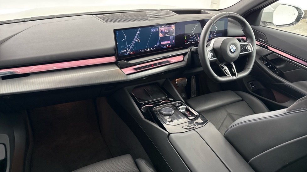 BMW 5 Series 550E Xdrive M Sport Pro 2025 Red #7