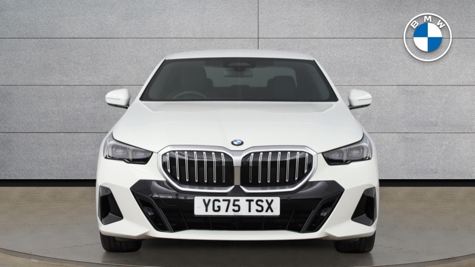 BMW 5 Series 550E Xdrive M Sport Pro 2025 Red #16