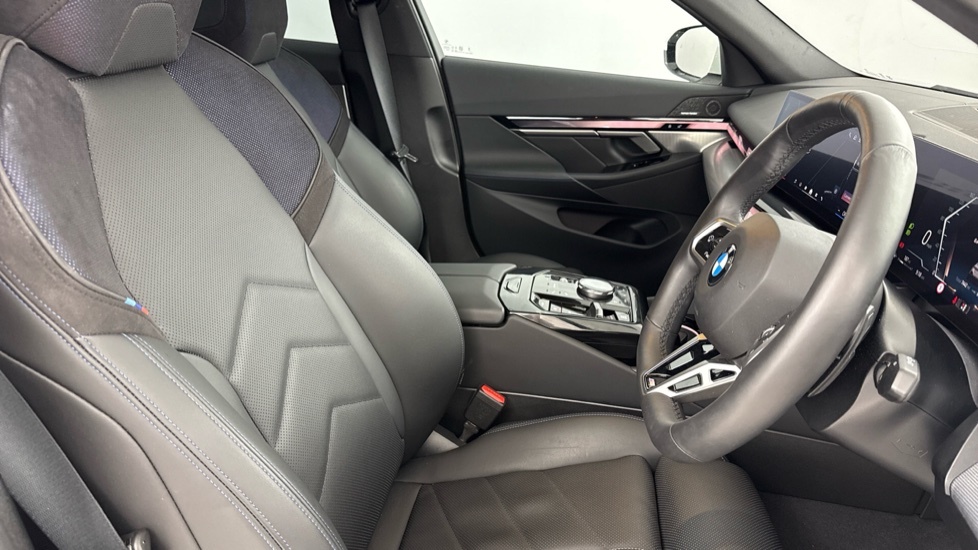 BMW 5 Series 550E Xdrive M Sport Pro 2025 Red #11