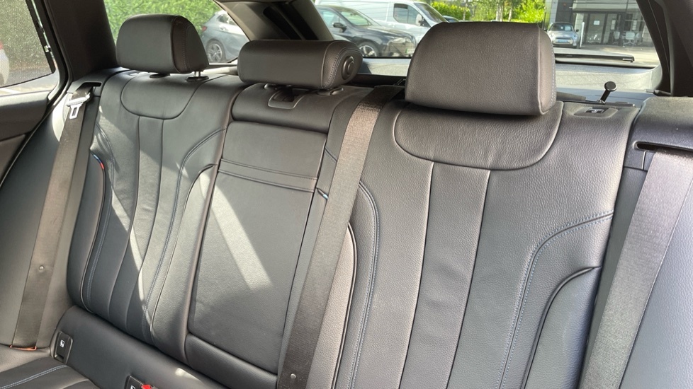 BMW 5 Series 2020 2.0 520D Mht M Sport Touring Hybri Grey #12