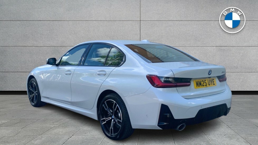 BMW 3 Series 320I M Sport Touring Euro 6 White #2