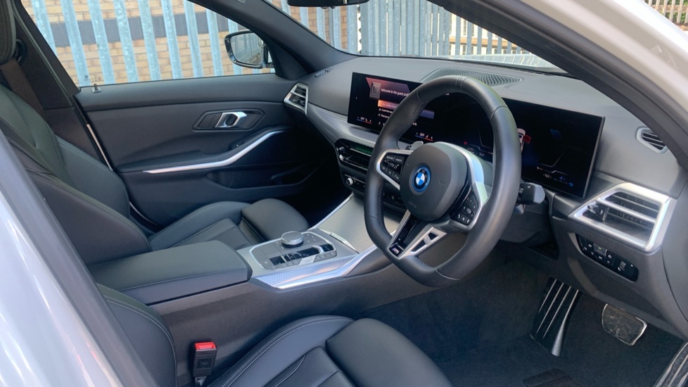 BMW 3 Series 320I M Sport Touring Euro 6 White #6