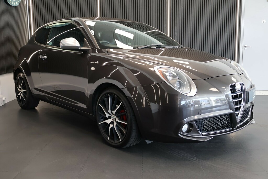 Alfa Romeo MiTo Twinair Distinctive 3-Door Red #9