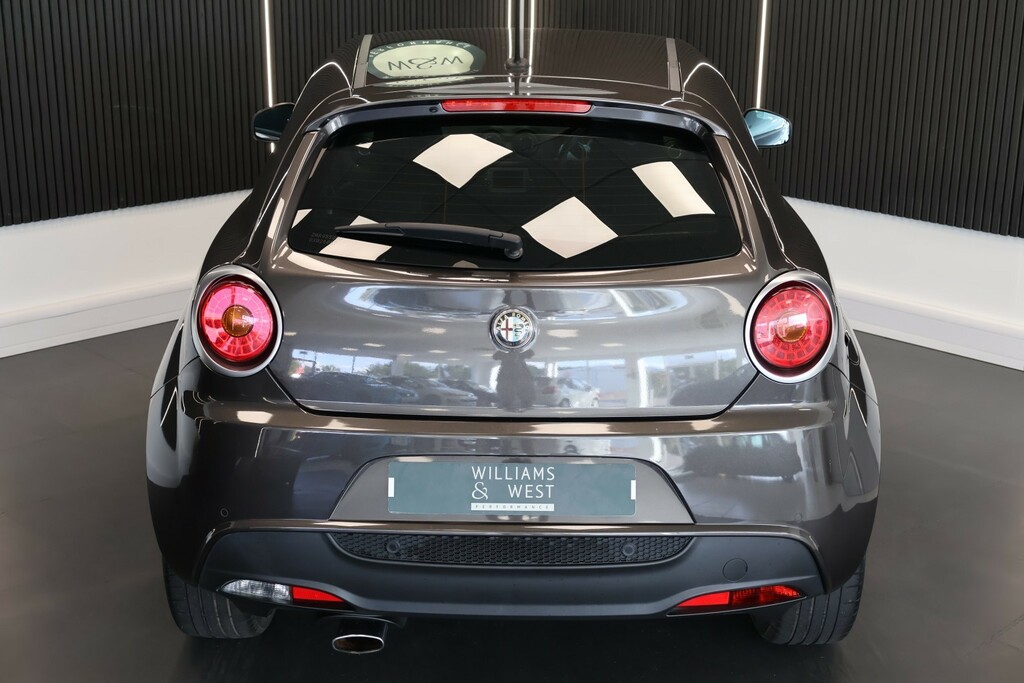 Alfa Romeo MiTo Twinair Distinctive 3-Door Red #15
