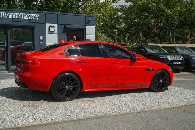 Jaguar XE 2018 2.0I Gpf R-sport Saloon Euro Red #4