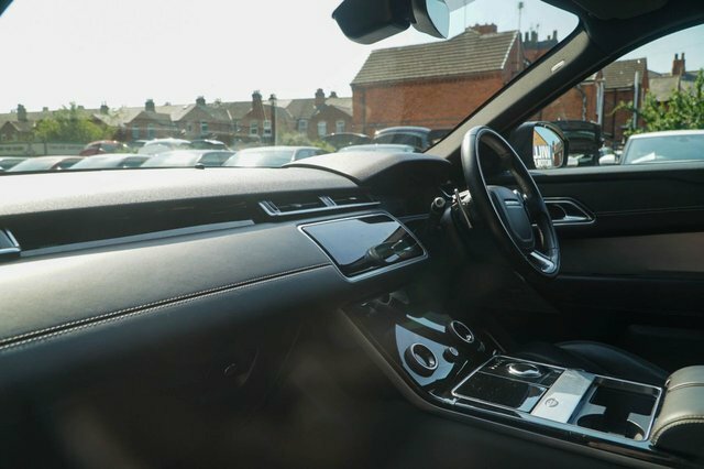 Land Rover Range Rover Velar 2018 2.0 D180 R-dynamic Hse Suv 4W Black
