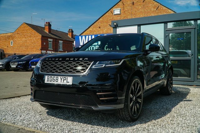 Land Rover Range Rover Velar 2018 2.0 D180 R-dynamic Hse Suv 4W Black #4