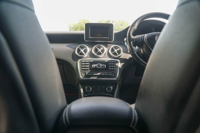 Mercedes-Benz A Class 1.5 A180 Cdi Amg Sport 7G-dct Euro 6 Ss White #26