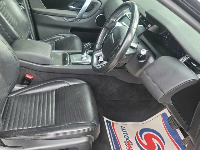 Land Rover Discovery Sport 2019 2.0 D150 Mhev Se Suv 4Wd Euro Black #3