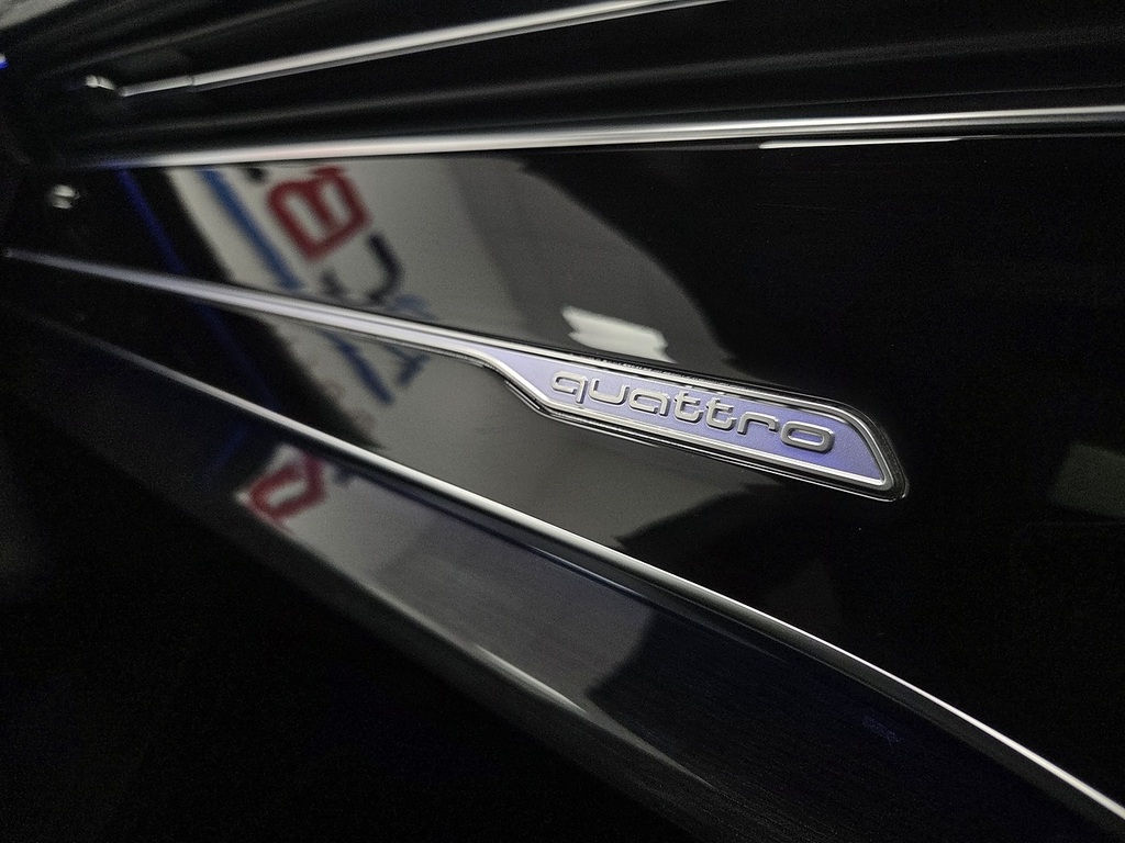 Audi Q8 3.0L Tdi Quattro S Line Pan Roof 23 Alloys Blue #38