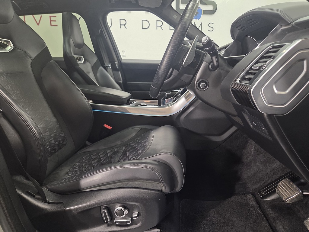 Land Rover Range Rover Sport 5.0 P575 V8 Svr Carbon Edition Suv White #5