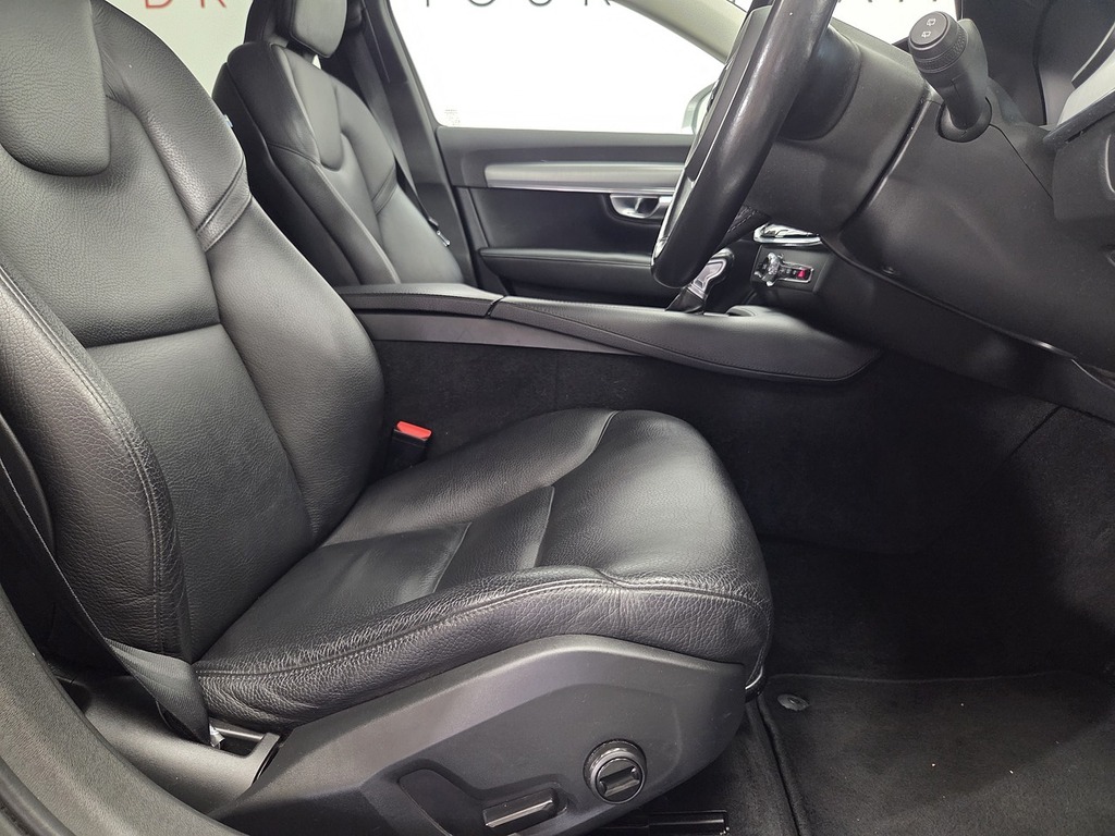 Volvo V90 2.0 D4 Momentum Estate Euro 6 Ss Silver #3