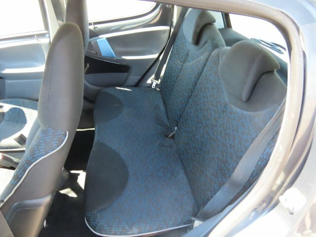 Peugeot 107 2010 1.0 12V Urban Hatchback 2 Tronic E Blue #16