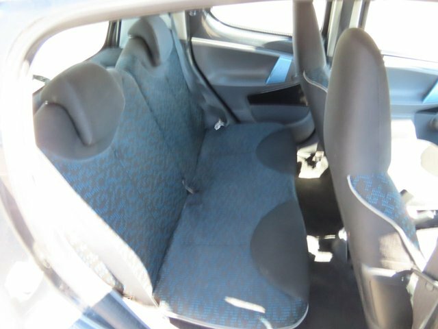Peugeot 107 2010 1.0 12V Urban Hatchback 2 Tronic E Blue #14