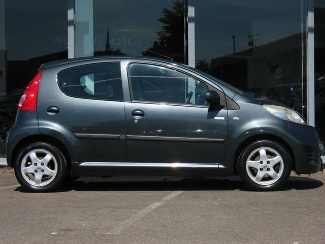 Peugeot 107 2010 1.0 12V Urban Hatchback 2 Tronic E Blue #2