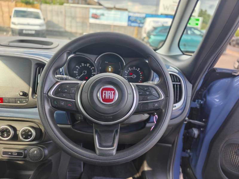 Fiat 500L 1.4 Cross Red #21