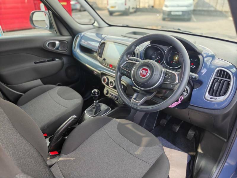 Fiat 500L 1.4 Cross Red #16