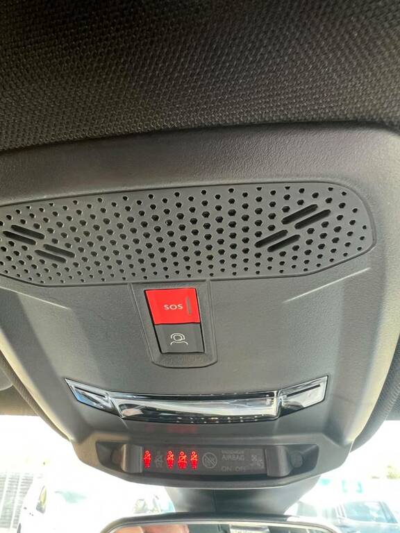 Peugeot 208 1.2 Hybrid Gt Hatchback Hybrid E-dsc6 E  #26