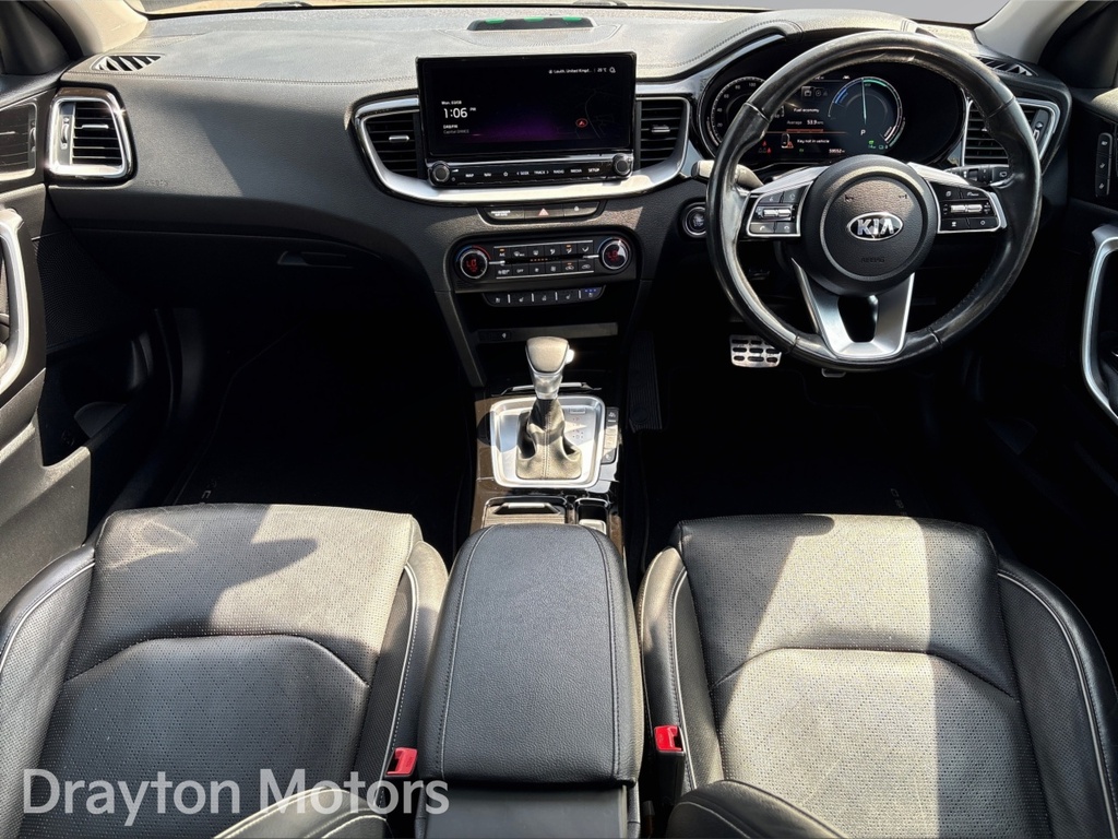 Kia Xceed 1.6 Gdi 8.9Kwh First Edition Suv Plug-i Silver #2
