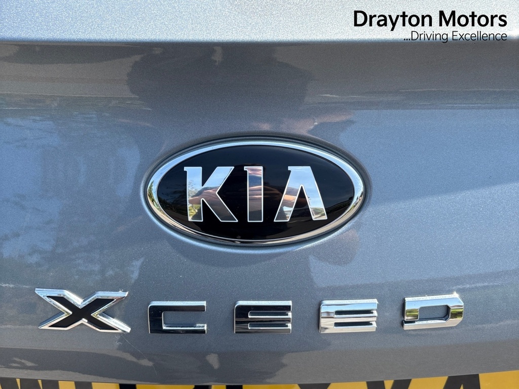 Kia Xceed 2021 1.6 Crdi Mhev 3 Suv Hybrid Grey #41