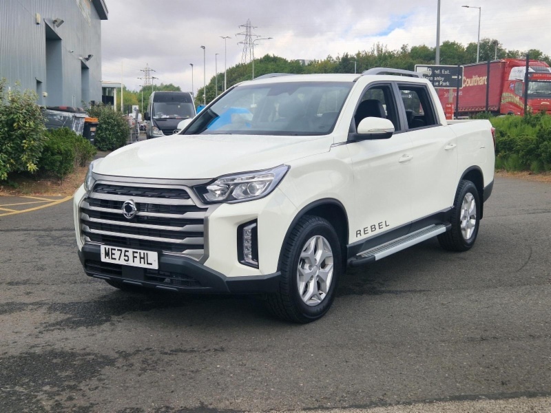SsangYong Musso 2.2D Rebel Pickup Double Cab 4Wd E White #2
