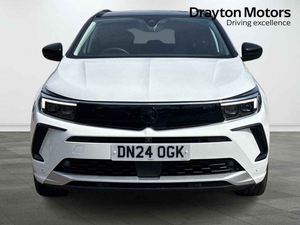 Vauxhall Grandland 1.6 14.2Kwh Ultimate Suv Plug-in Hybrid DN24OGK White #3