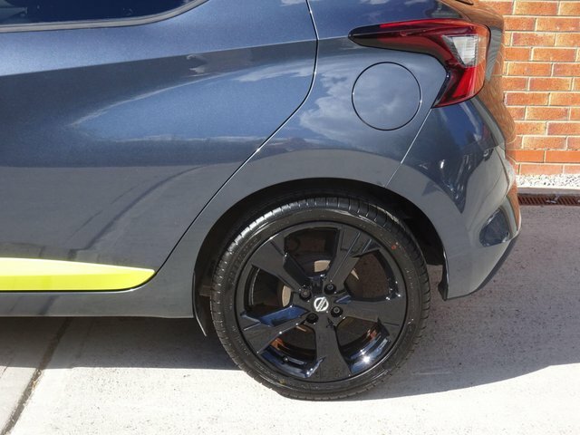 Nissan Micra N-sport Black #12