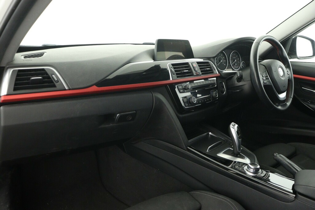 BMW 3 Series 2017 2.0 320D Ed Plus Touring Euro Black #14