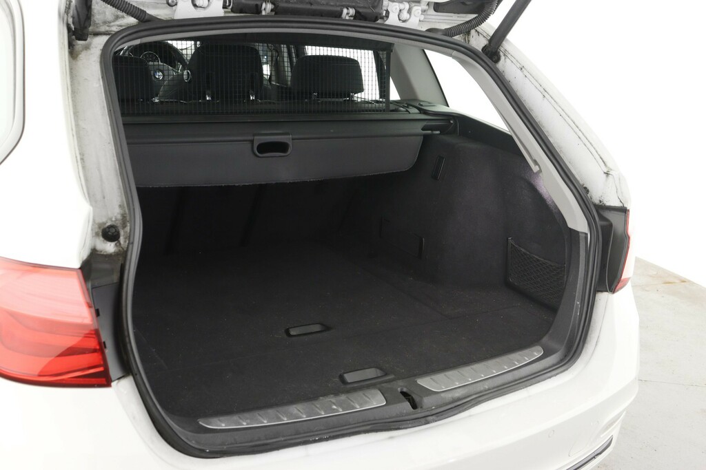 BMW 3 Series 2017 2.0 320D Ed Plus Touring Euro Black #11