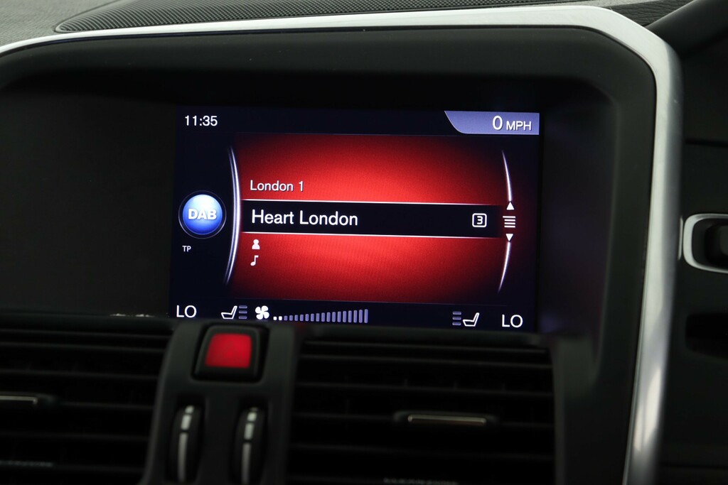 Volvo XC60 Xc60 D5 220 R Design Lux Nav Awd Geartronic Grey #17