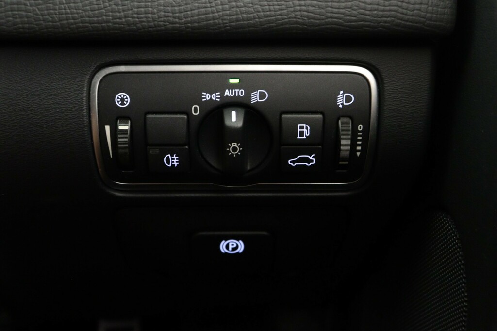 Volvo XC60 Xc60 D5 220 R Design Lux Nav Awd Geartronic Grey #25