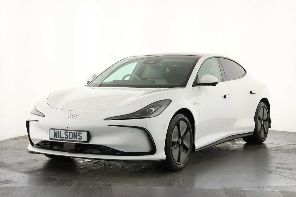 MG IM5 300Kw Long Range 100Kwh LA26FVN White #6