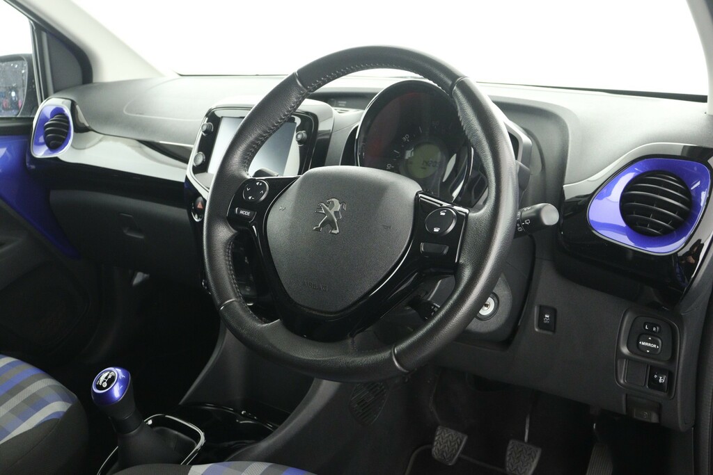 Peugeot 108 Peugeot 1.0 Allure 5Spd 72Ps Black #13