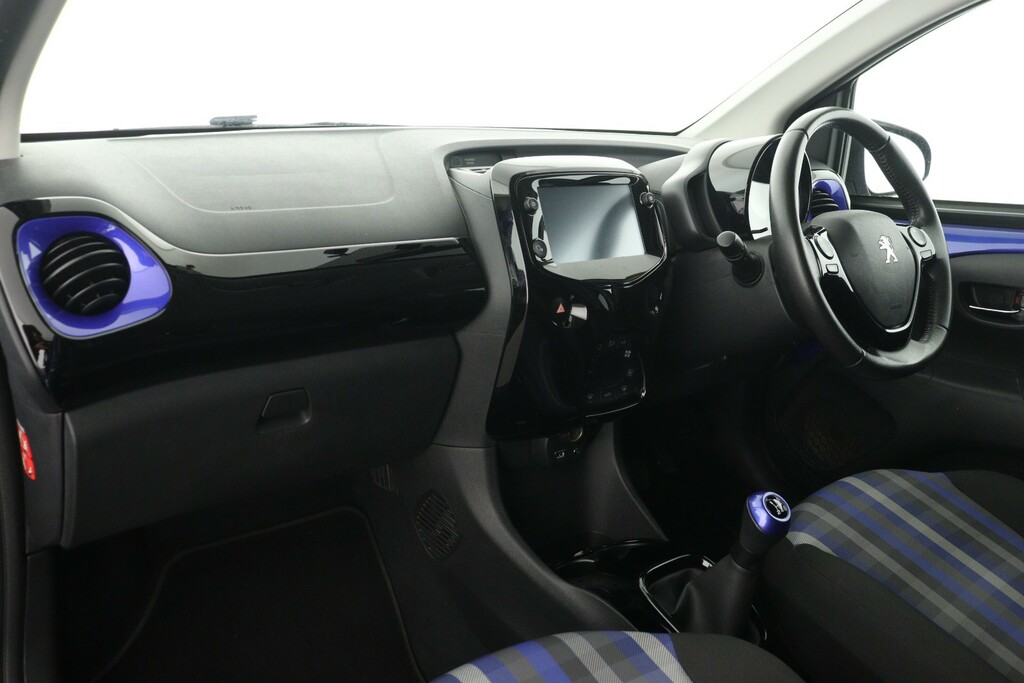 Peugeot 108 Peugeot 1.0 Allure 5Spd 72Ps Black #11