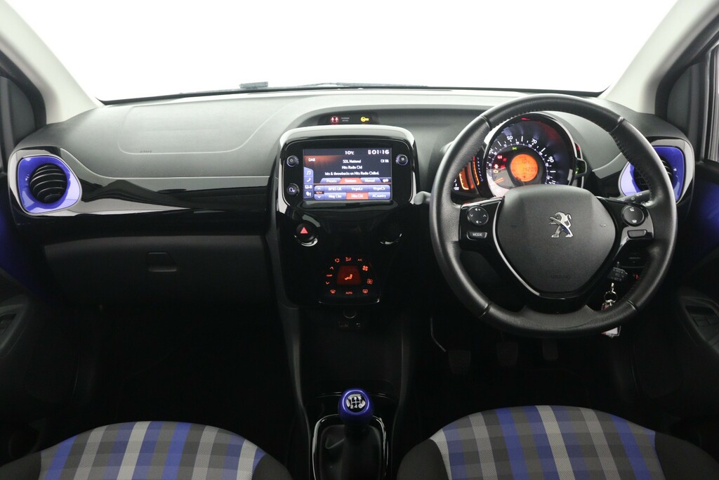 Peugeot 108 Peugeot 1.0 Allure 5Spd 72Ps Black #14