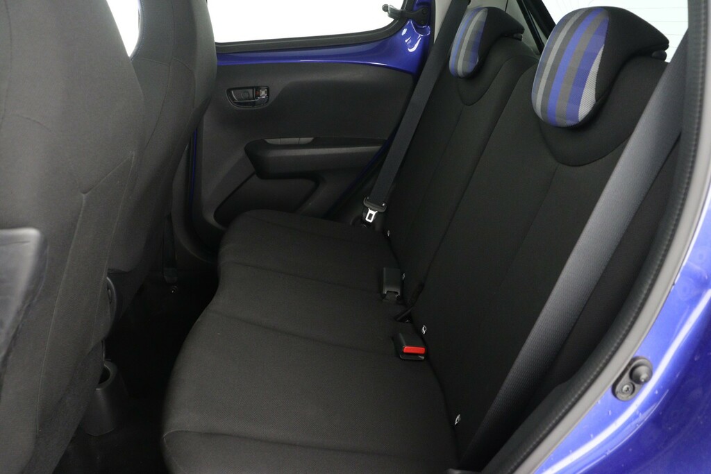Peugeot 108 Peugeot 1.0 Allure 5Spd 72Ps Black #12