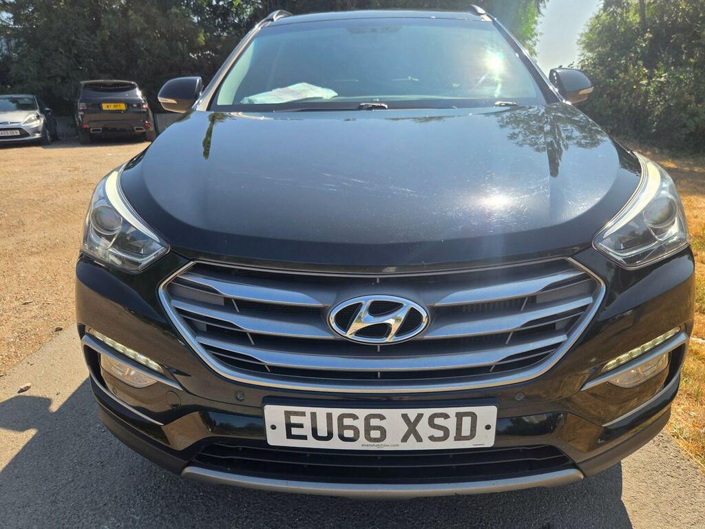 Hyundai Santa Fe 2.2 Crdi Blue Drive Premium 4Wd Euro 6 S S Black #3