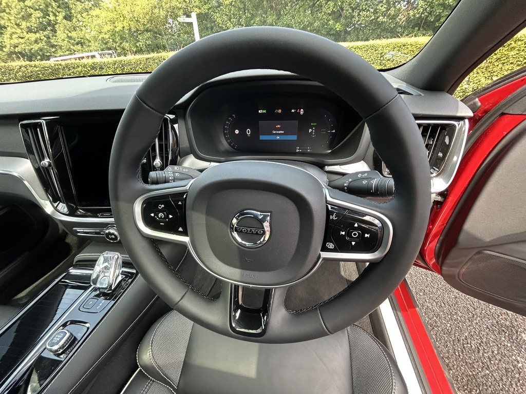 Volvo S60 S60 R-design T8 Recharge Awd A White #29