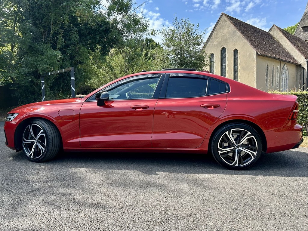 Volvo S60 2.0H T8 Recharge 18.8Kwh Ultimate Saloon Petro #6