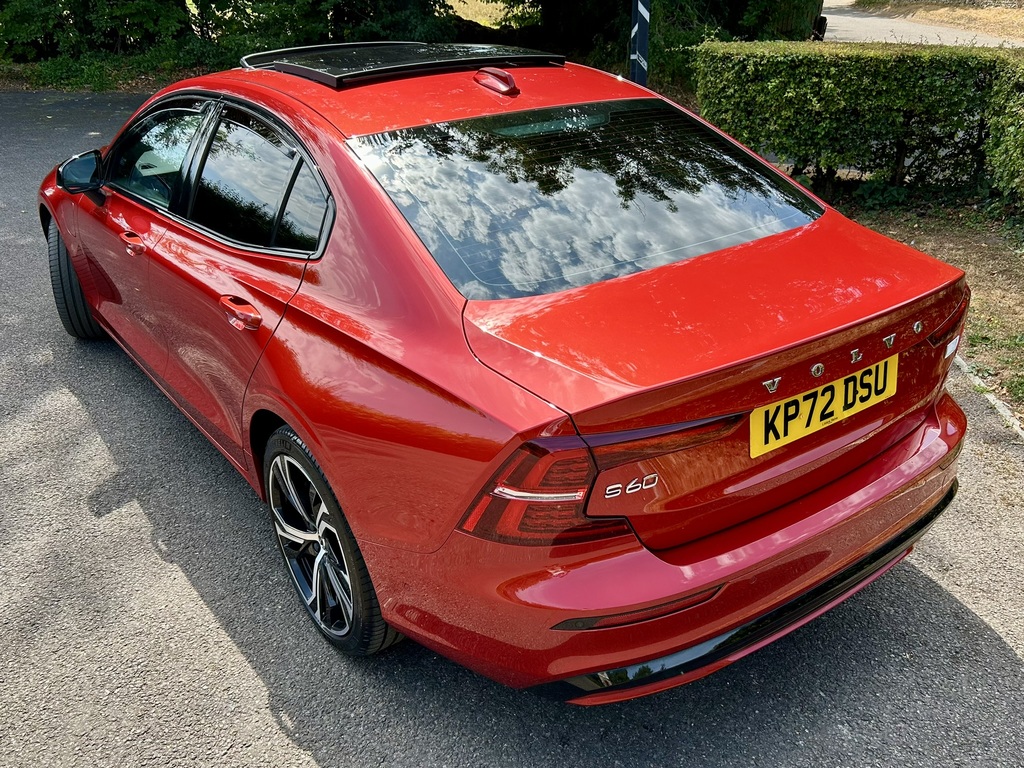 Volvo S60 S60 R-design T8 Recharge Awd A White #9