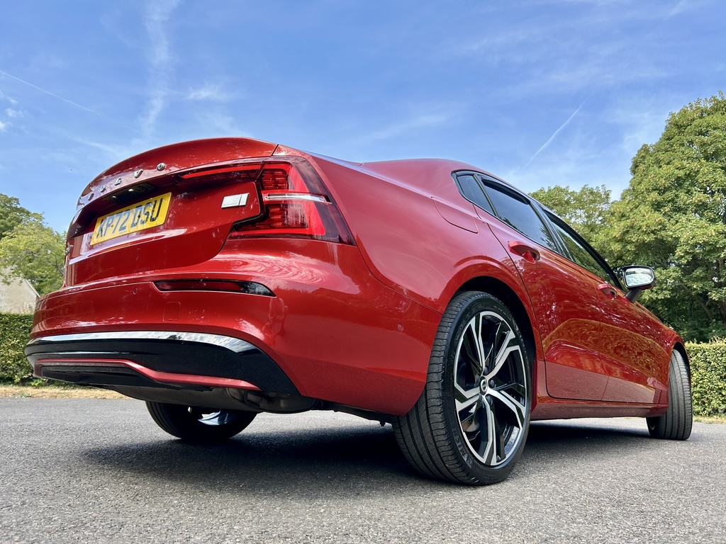 Volvo S60 S60 R-design T8 Recharge Awd A White #19