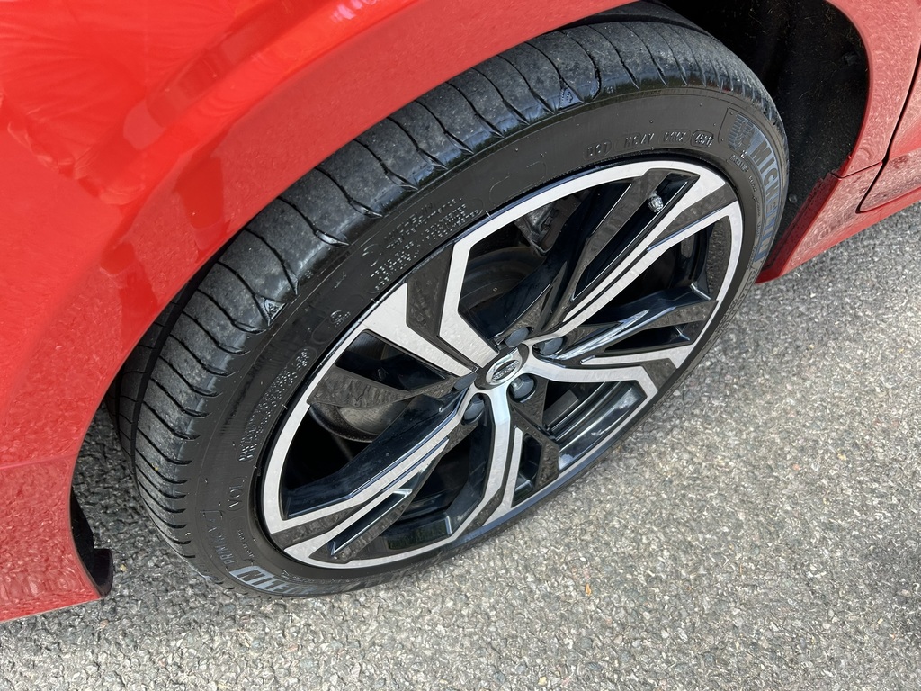 Volvo S60 S60 R-design T8 Recharge Awd A White #22