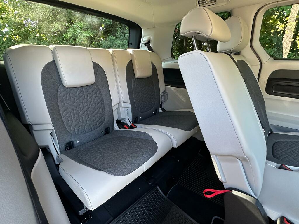 Volkswagen ID.Buzz 210Kw Life Pro 86Kwh Lwb 7 Seat Silver #33