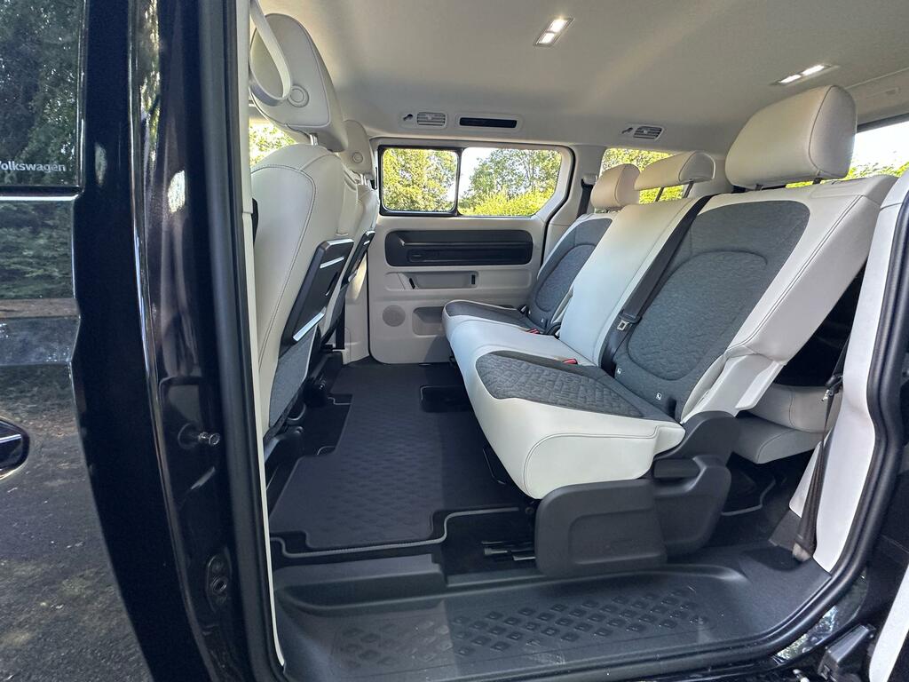 Volkswagen ID.Buzz 210Kw Life Pro 86Kwh Lwb 7 Seat Silver #29