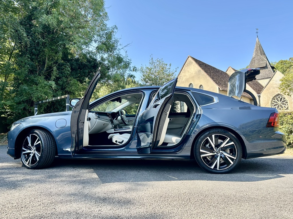 Volvo S90 2.0H T8 Recharge 18.8Kwh Plus Bright Saloon Pe  #2