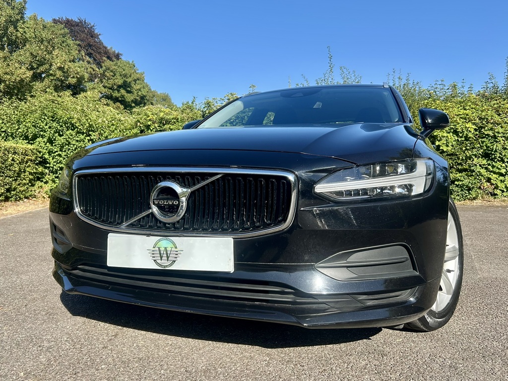 Volvo V90 2.0 D4 Momentum Estate Euro 6 S S Black #4