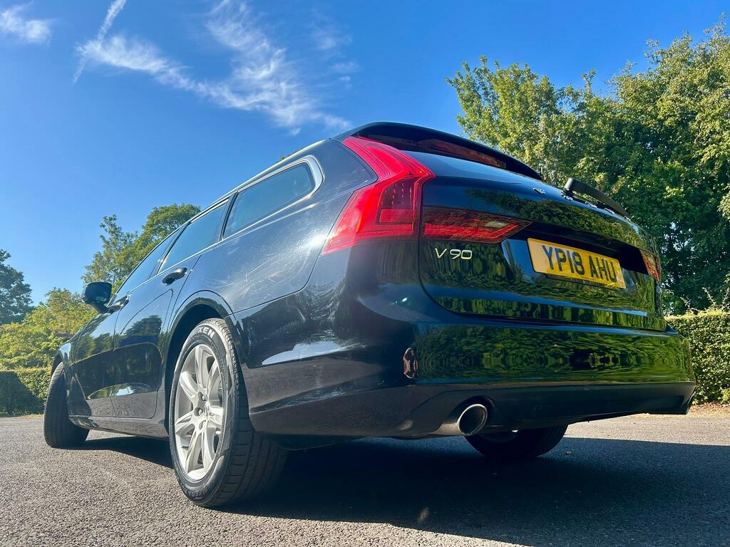 Volvo V90 2.0 D4 Momentum Estate Euro 6 S S Black #6