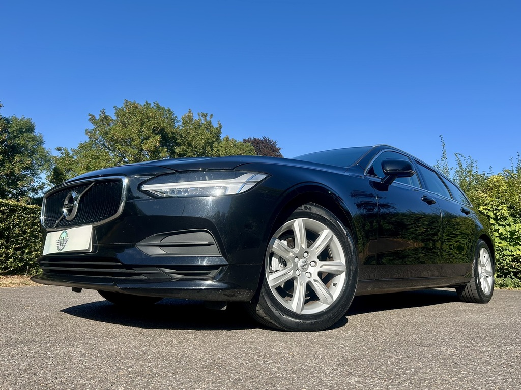 Volvo V90 2.0 D4 Momentum Estate Euro 6 S S Black #3
