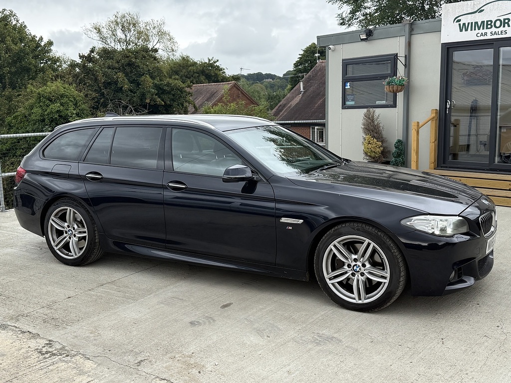 BMW 5 Series 530D M Sport Black #4