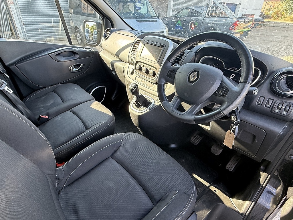 Renault Trafic Dci Energy 30 Sport Nav Black #5